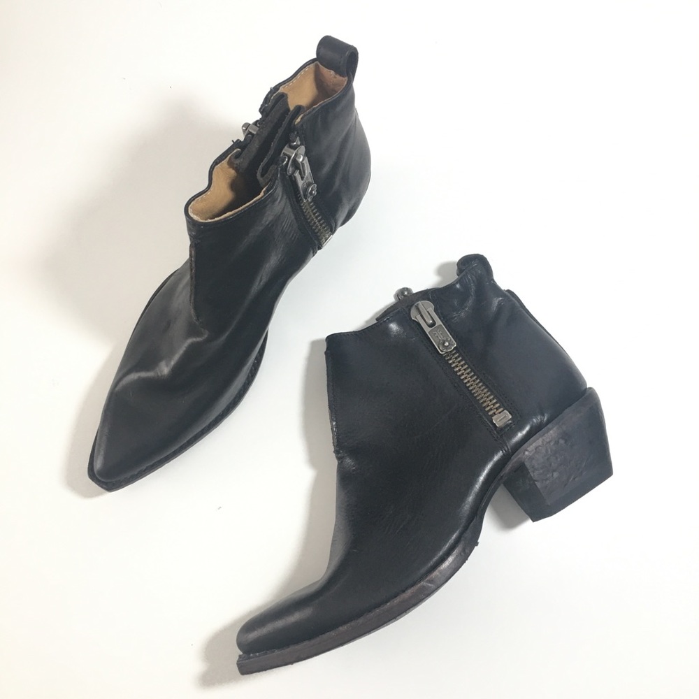 Frye Sacha Moto Shortie Black Leather Ankle Boot 7